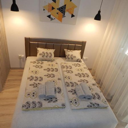Pisztacia 2020 Apartman Kazincbarcika Bagian luar foto