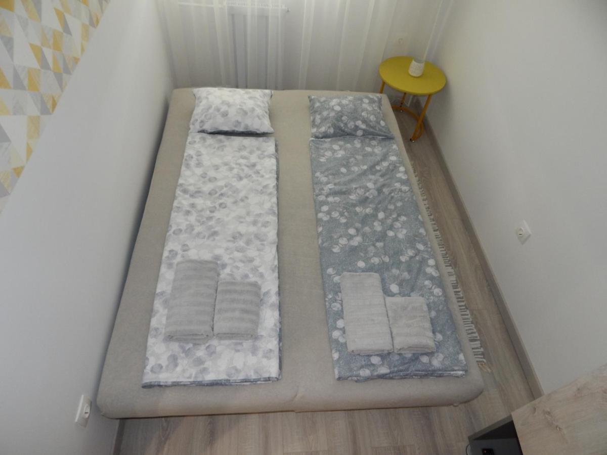 Pisztacia 2020 Apartman Kazincbarcika Bagian luar foto