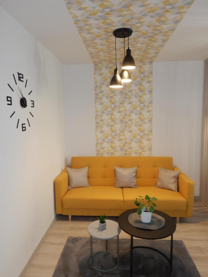 Pisztacia 2020 Apartman Kazincbarcika Bagian luar foto