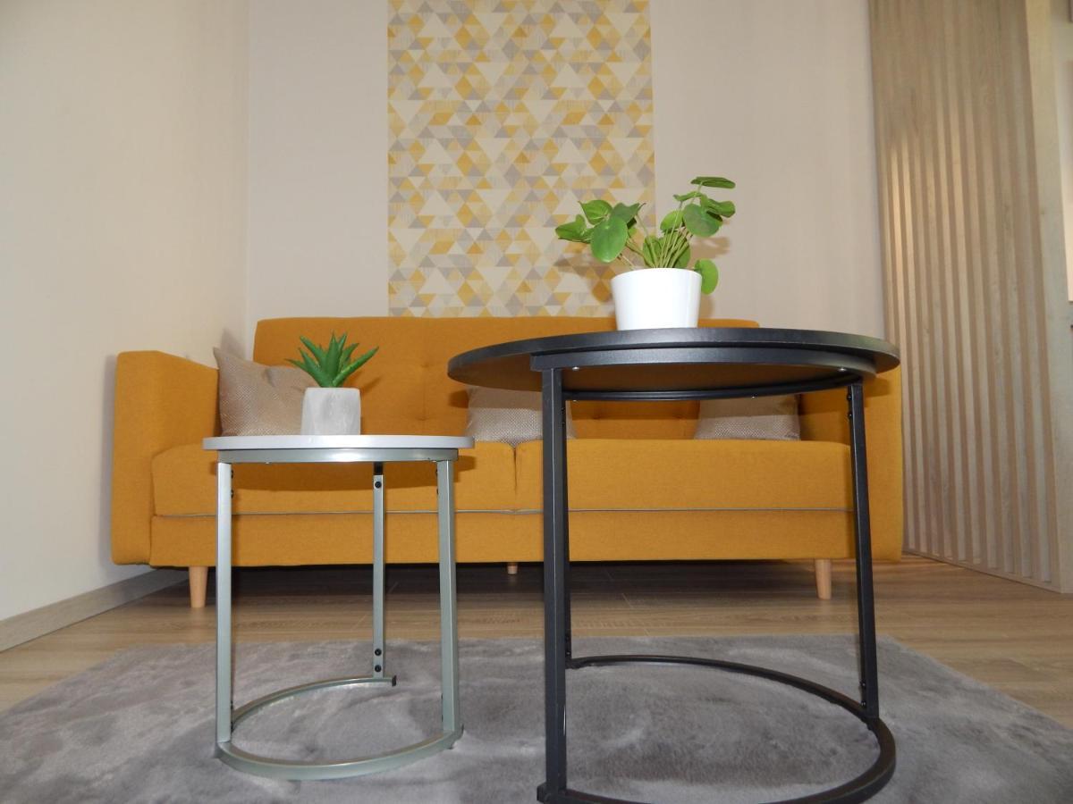 Pisztacia 2020 Apartman Kazincbarcika Bagian luar foto